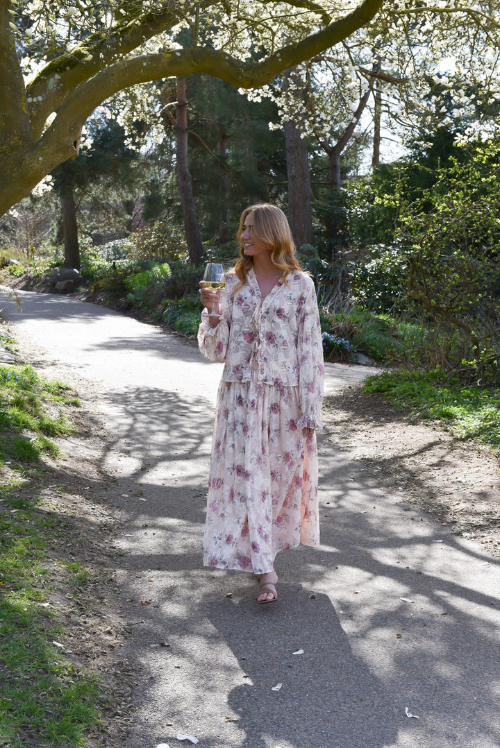 A-View - Flounce Blouse AV7039 - 308 - Sand/Dusty Green Bluser