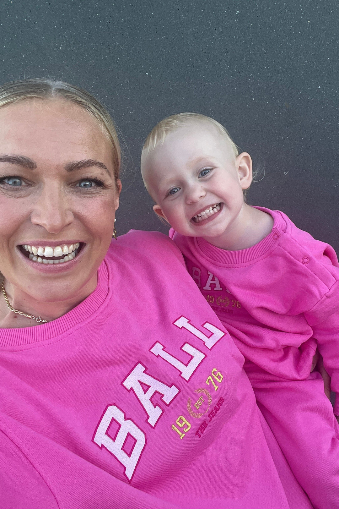 Ball X Molly&My - Baby Sweatsuit L. Taylor - Bubblegum Sweatshirts