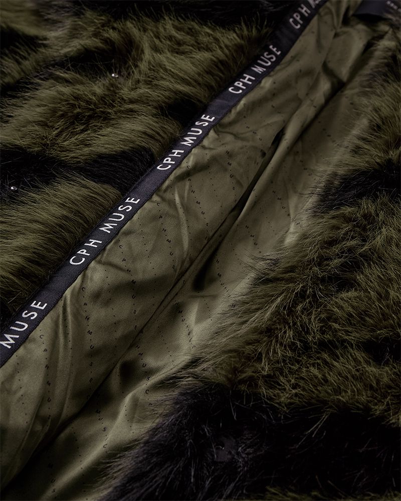 Copenhagen Muse - Plushy-jacket 207076 - 111 Dark Olive W, Black