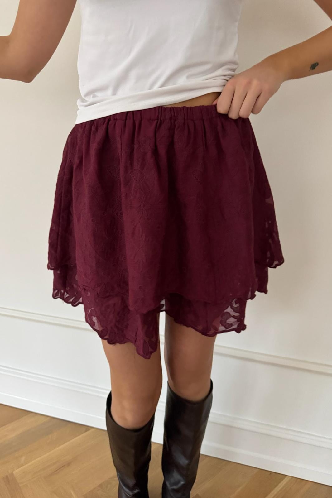 BYIC - Ellinoric Lace Mini Skirt 2576 - Vintage Bordeaux