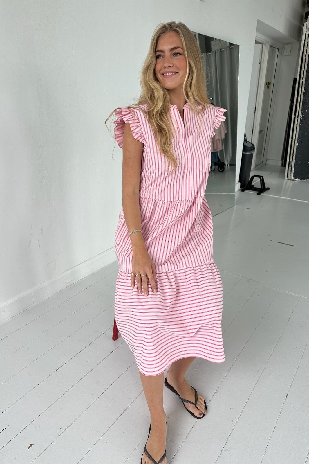 Forudbestilling - Continue - Bea Stripe Long 14795 - Pink Stripe Kjoler