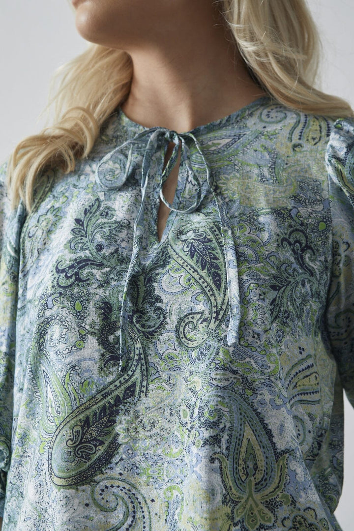 Love & Divine - Love1135-3 18763 - 804 - Paisley