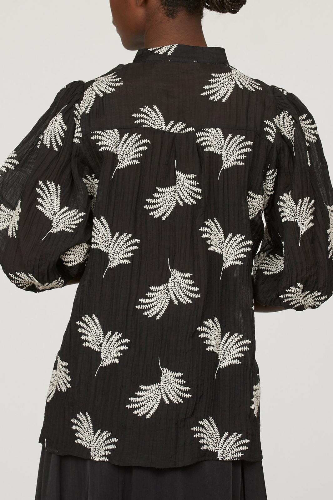 Forudbestilling - Love & Divine - Love1152 - 010 Black/Cream Skjorter