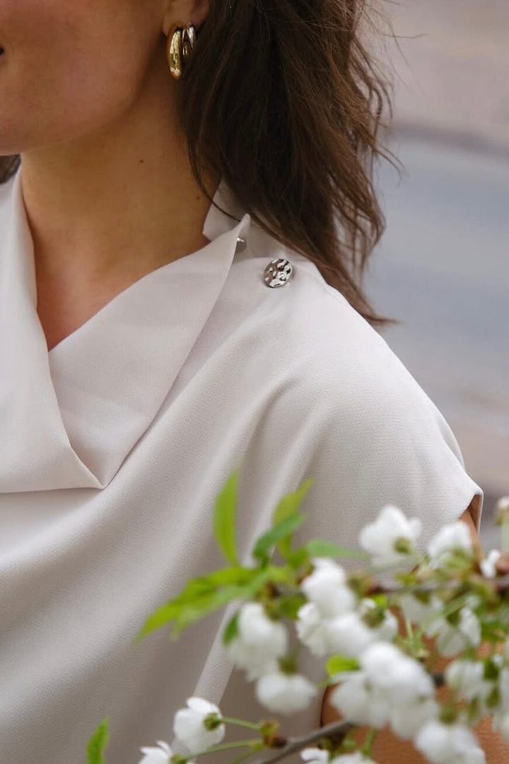 Forudbestilling - Neo Noir - Ellis Blouse 164479 - 124 - Ivory Bluser