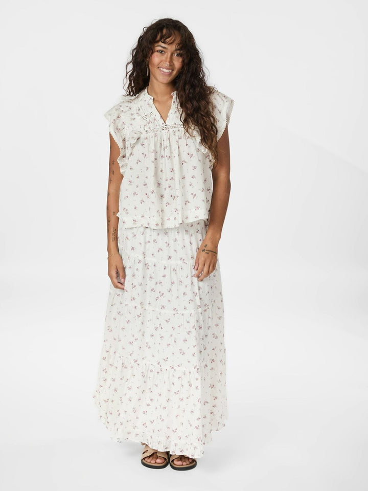 Forudbestilling - Neo Noir - Jayla Small Blossom Top 165648 - 122 - Creme Toppe