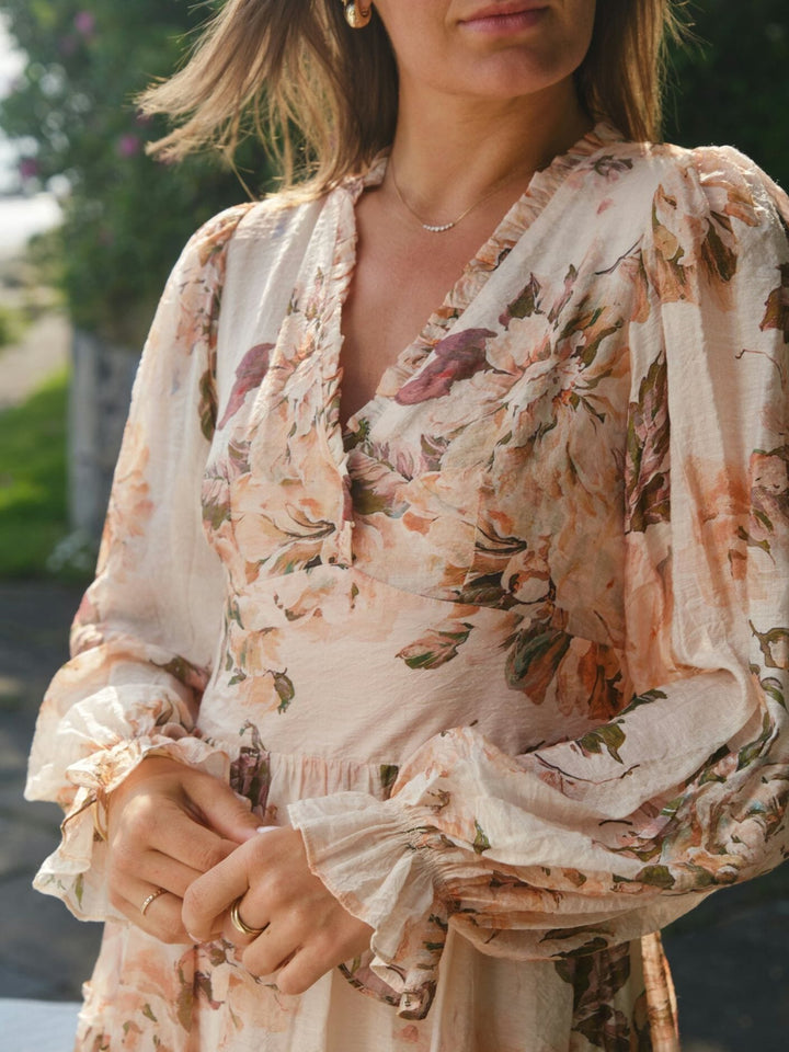 Forudbestilling - Neo Noir - Miller Mega Floral Dress 166000 - 946 - Peach Blossom Kjoler