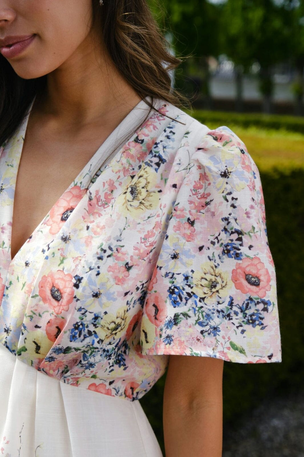 Forudbestilling - Neo Noir - Shena Flower Print Dress 166451 - 122 - Creme Kjoler