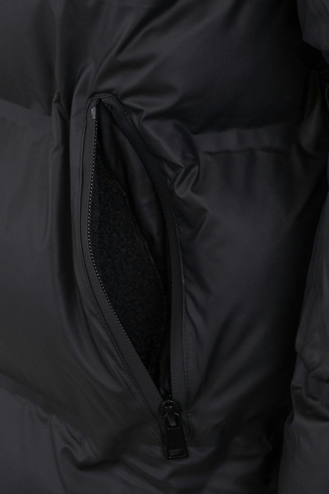 Forudbestilling - Neo Noir - Viviana C Puffer Jacket - Black Jakker