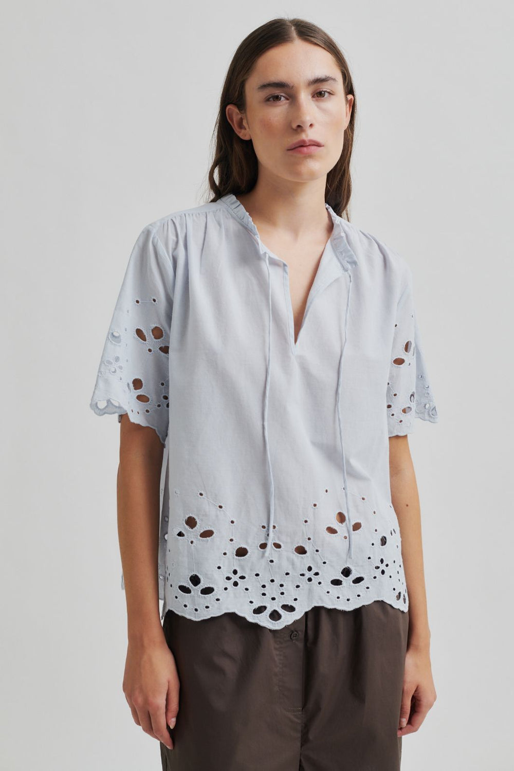 Forudbestilling - Second Female - Limona Blouse 59644 - Gray Dawn Bluser