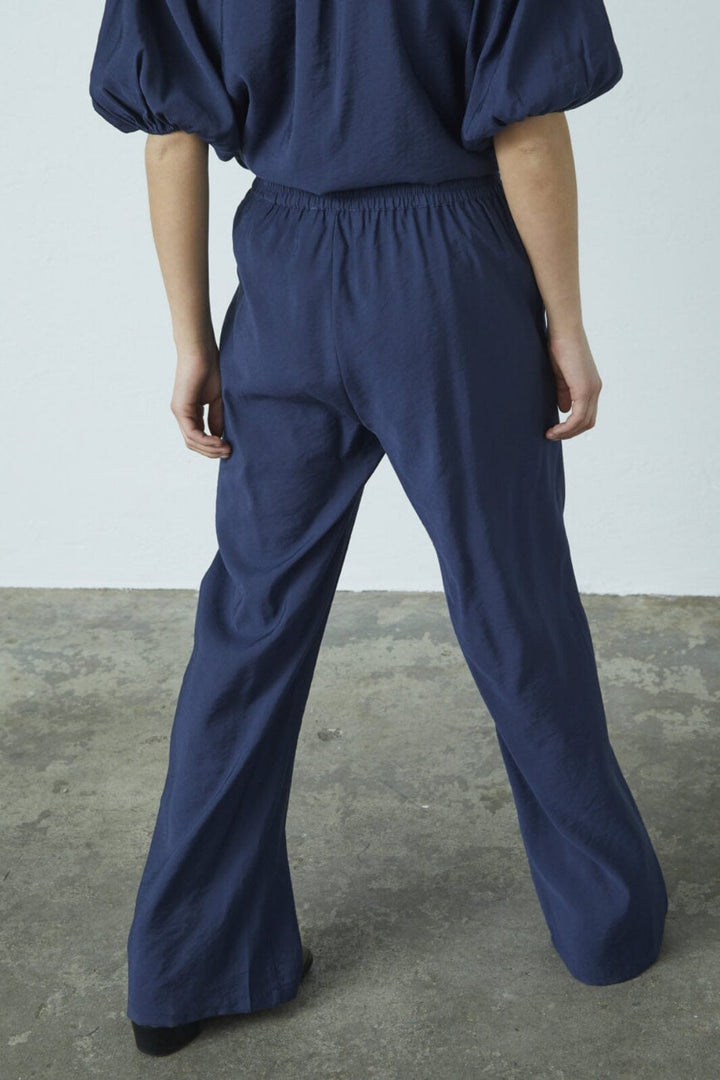 Sisters Point - Ella-Pa3 12650 - 441 - Midnight