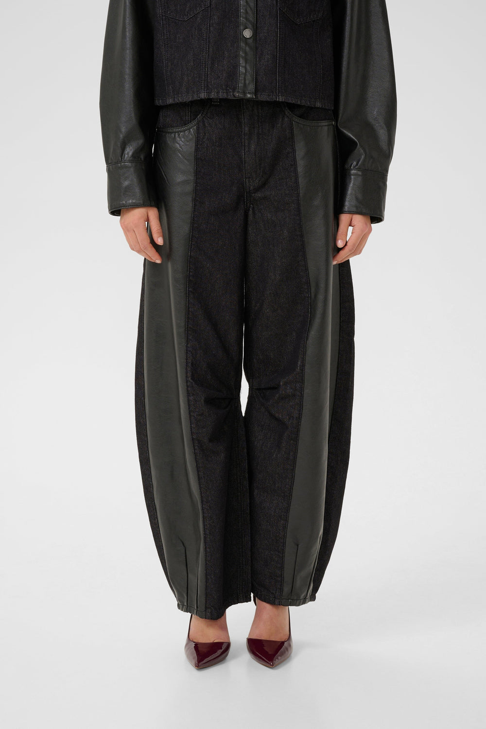 Gestuz - Gzjunia Barrel Jeans 10910571 - 100017 - Black Jeans