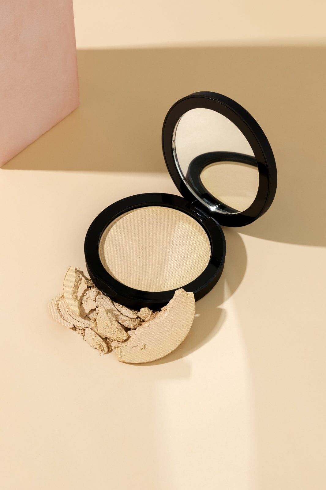 Glo Skin Beauty - Glo Perfecting Powder - Translucent, 9 g Makeup