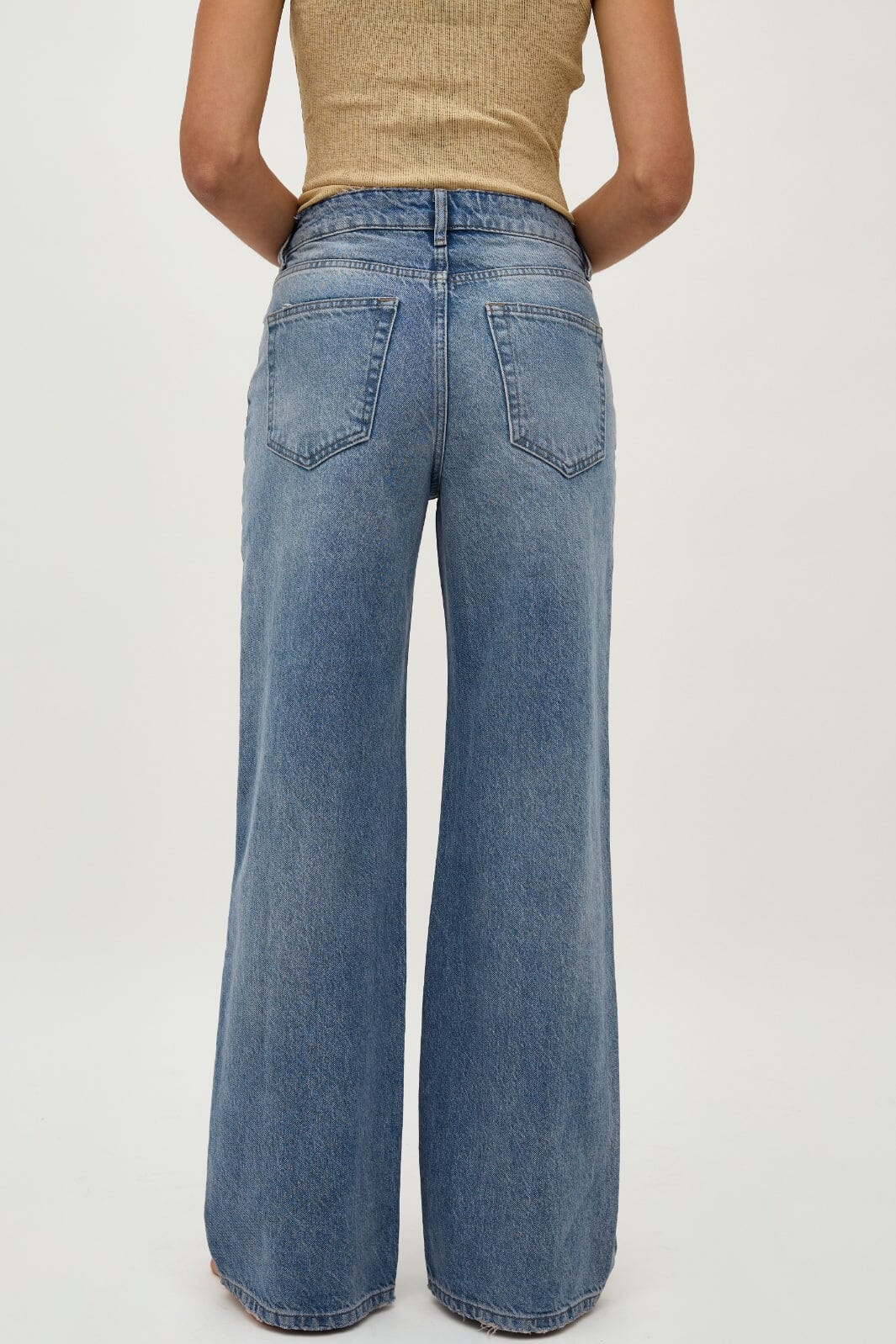 Global Funk - Amarillo-G - P59 Light Blue Brushing Jeans