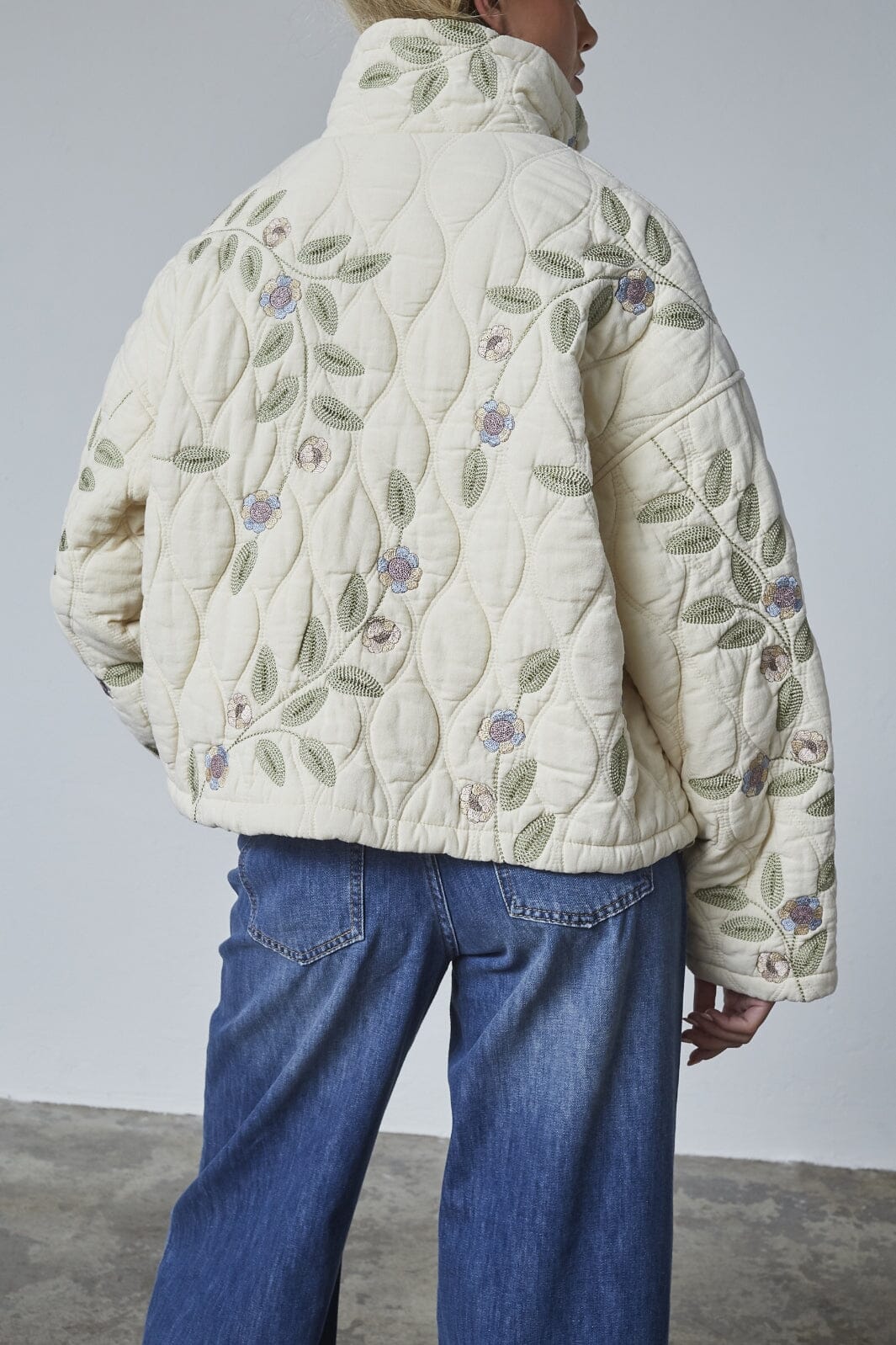 Love & Divine - Love1378 18913 - 810 - Nature Flower