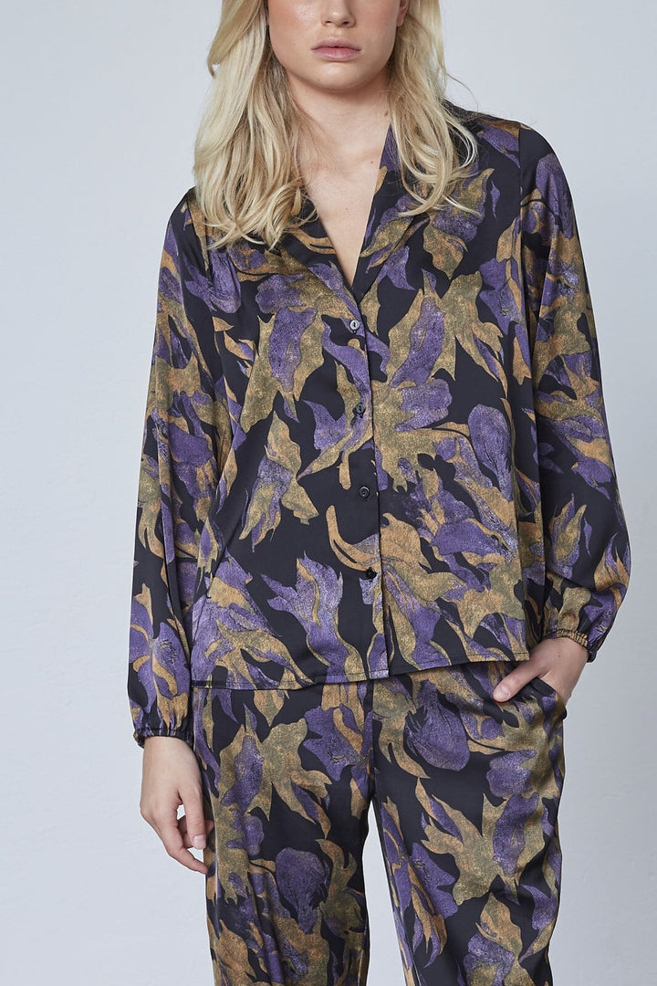 Love & Divine - Love1422 19200 - 003 - Black Flower