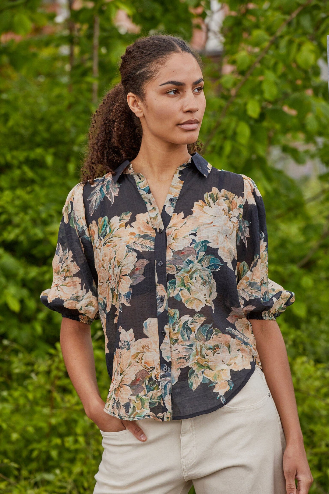 Love & Divine - Love436-17 19057 - 815 - Black/Flower Skjorter