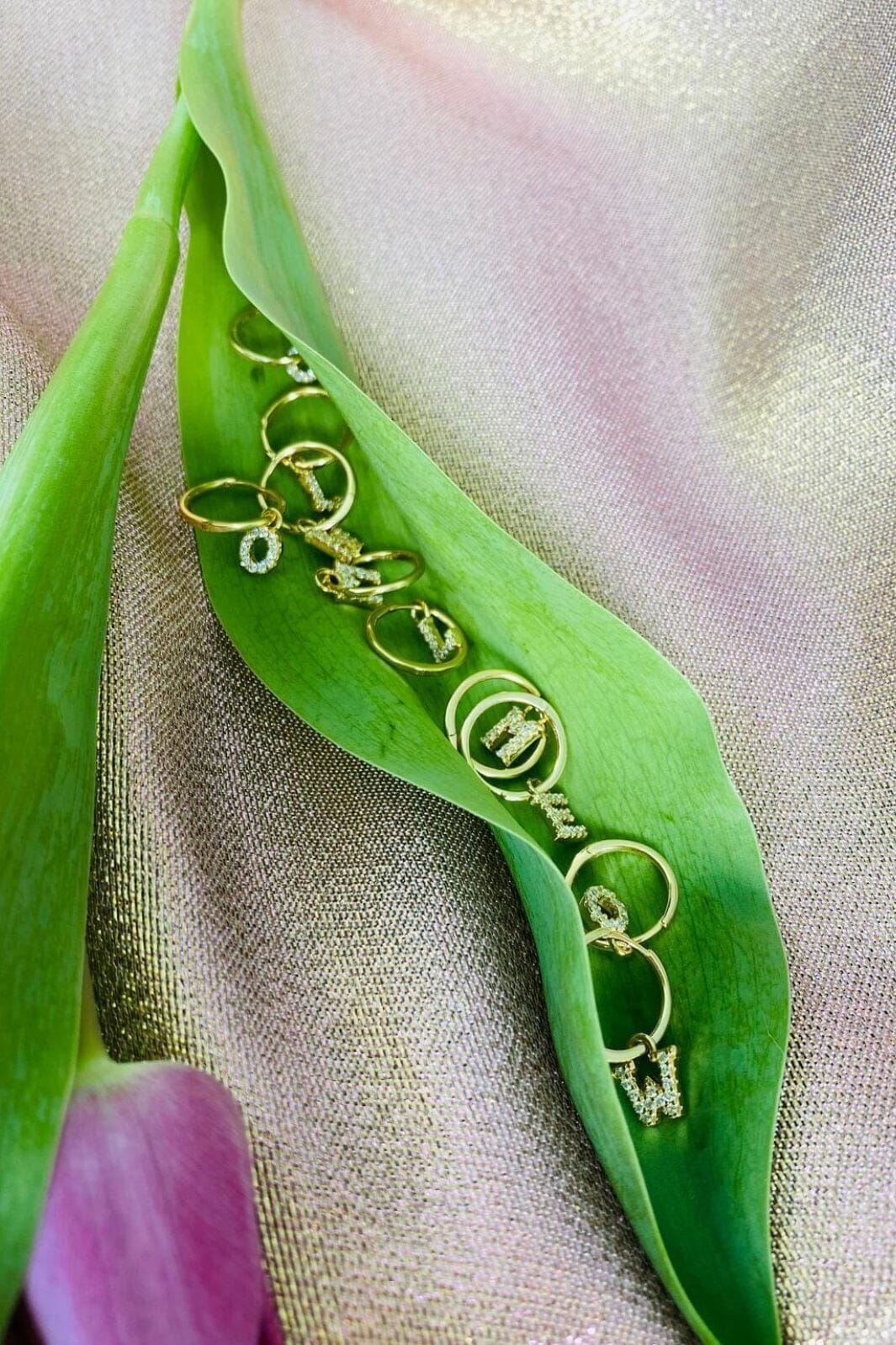 Mellow Moon - Kreol Bogstav Ørering - Forsølvet Øreringe