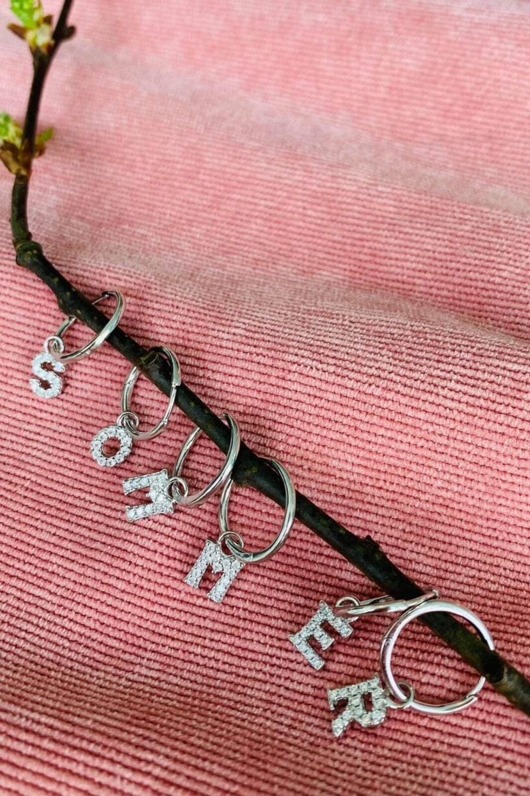 Mellow Moon - Kreol Bogstav Ørering - Forsølvet Øreringe