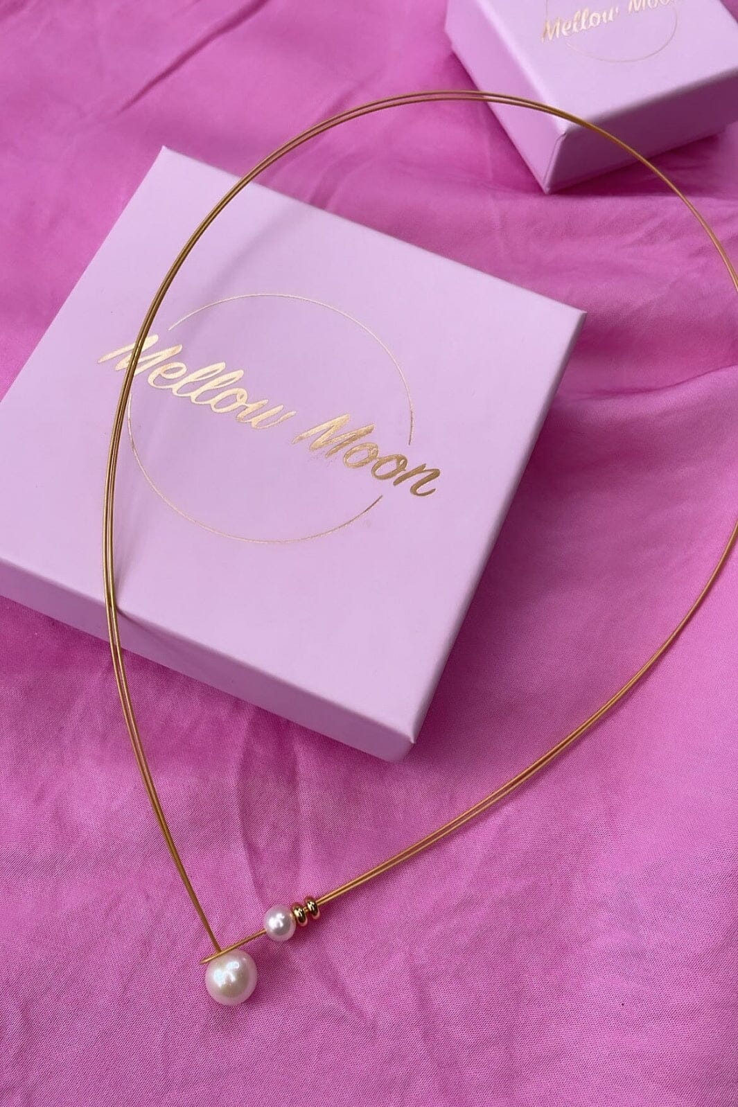 Mellow Moon - Single Pearl Necklace - Forgyldt Halskæder