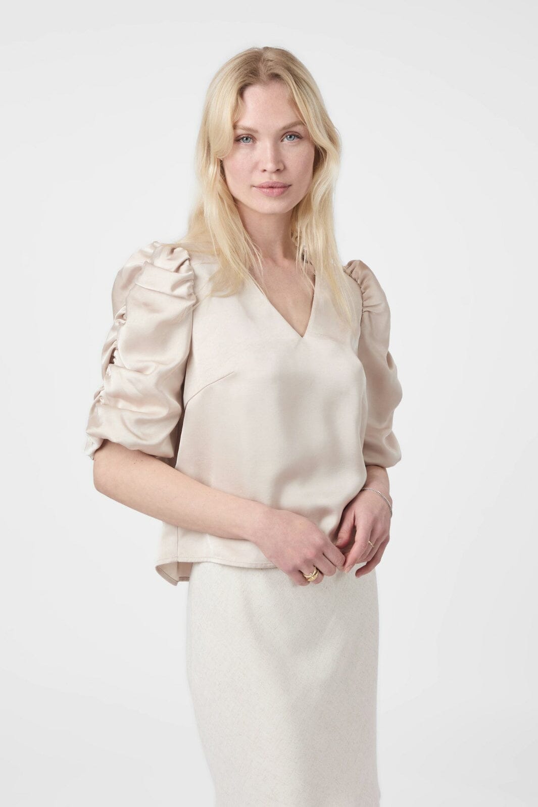 Neo Noir - Elba Heavy Sateen Blouse 165799 - 720 - Champagne