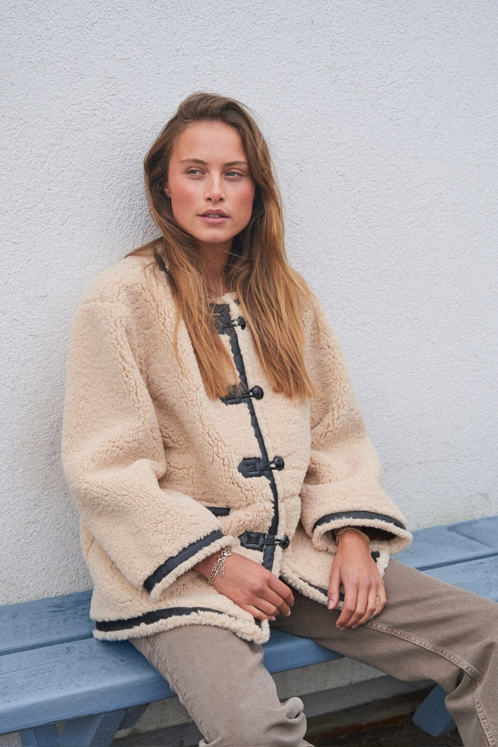 Neo Noir - Fanny Teddy Jacket - Camel Jakker