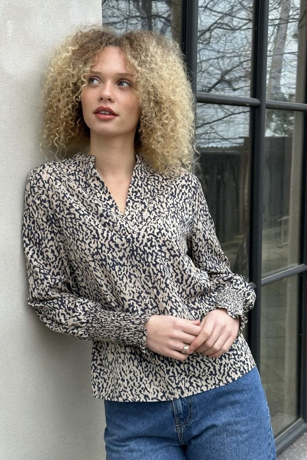 Neo Noir - Landa Shadows Blouse - Navy Bluser