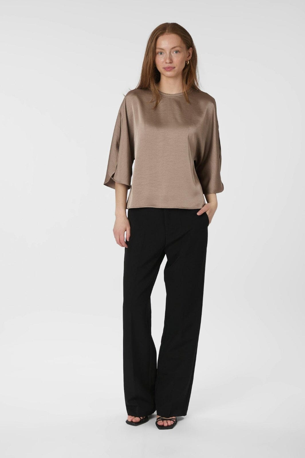 Neo Noir - Liora Heavy Sateen Blouse 165567 - 811 - Dark Taupe