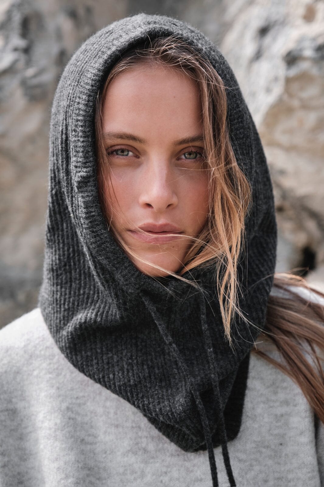 Neo Noir - Madita Knit Balaclava - Antracit Elefanthuer