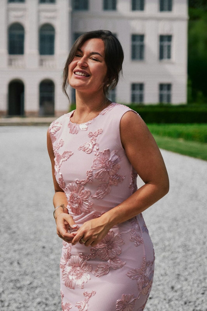 Neo Noir - Tiranna Big Flower Mesh Dress 166824 - 754 - Light Pink Kjoler