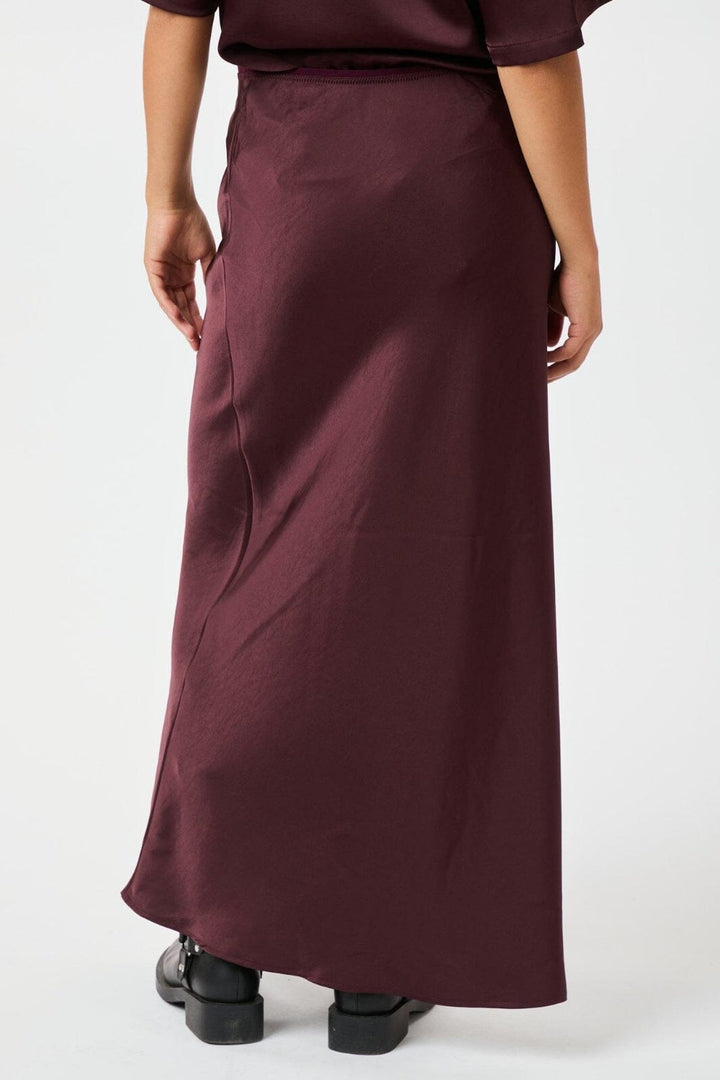 Neo Noir - Vicky Heavy Sateen Skirt 159588 - Burgundy Nederdele