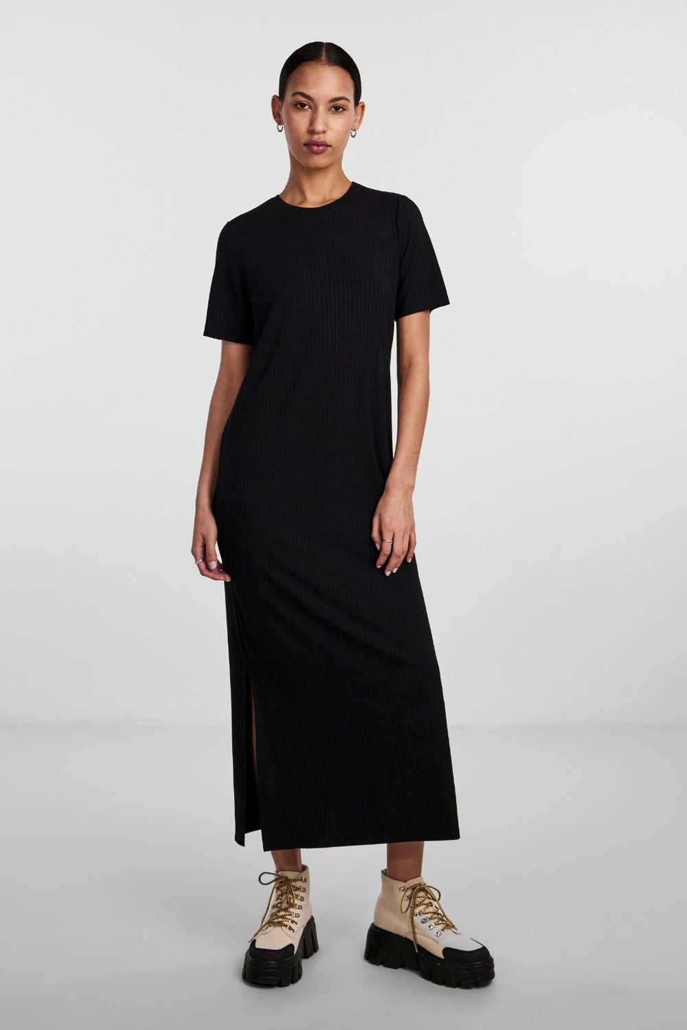 Pieces - Pckylie Ss O-Neck Ankle Dress - Black Kjoler