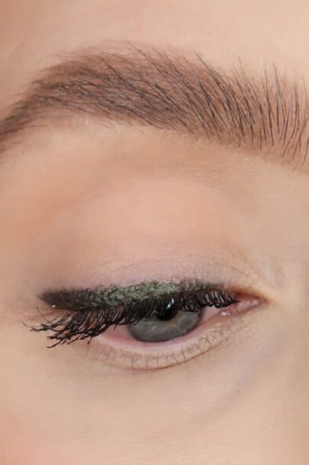 Sandstone - WP Metallic Eyeliner - Green Envy Makeup