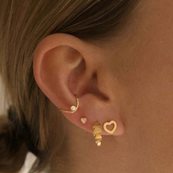 Stine A - Petit Open Love Heart Earring Gold - 1261-02-S Øreringe