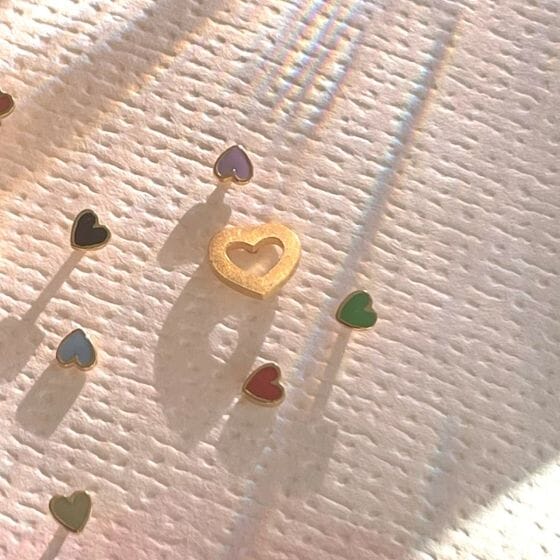 Stine A - Petit Open Love Heart Earring Gold - 1261-02-S Øreringe