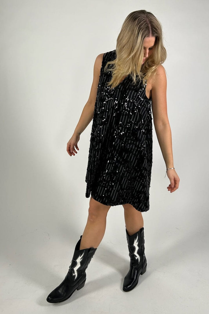 Y.A.S - Yasstriby Sl Spencer Dress 26035890 - 4624091 - Black Striby Stripes Kjoler