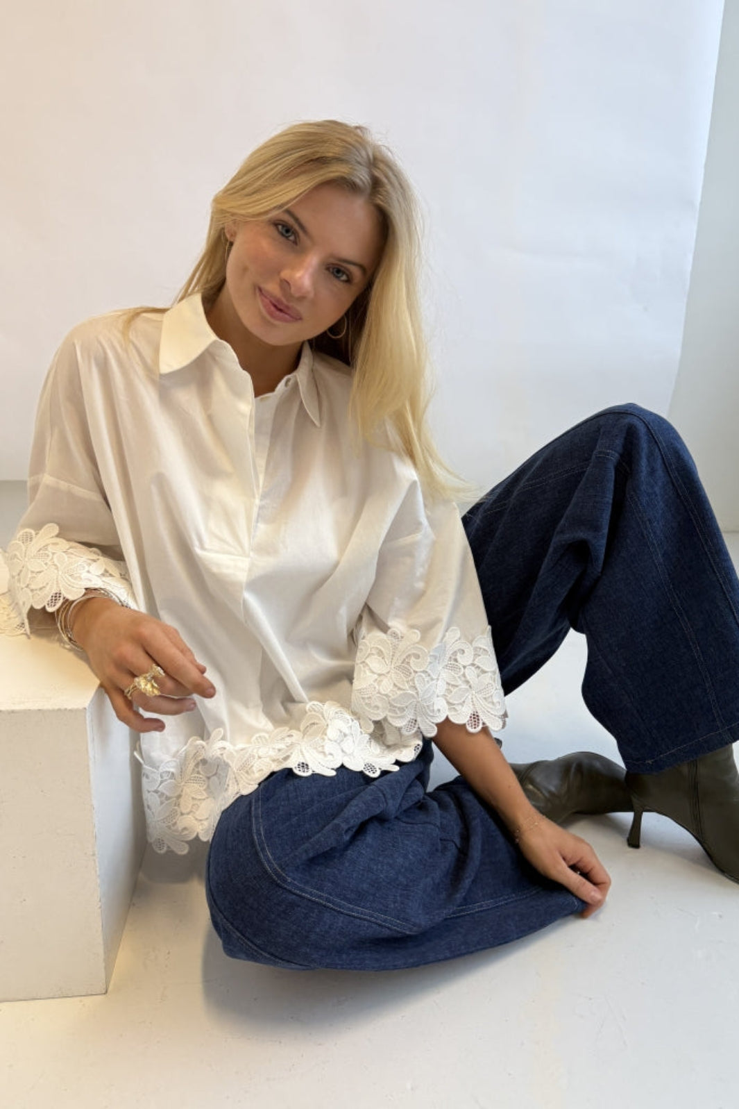 Continue - Klara Emb 15238 - 02 - White