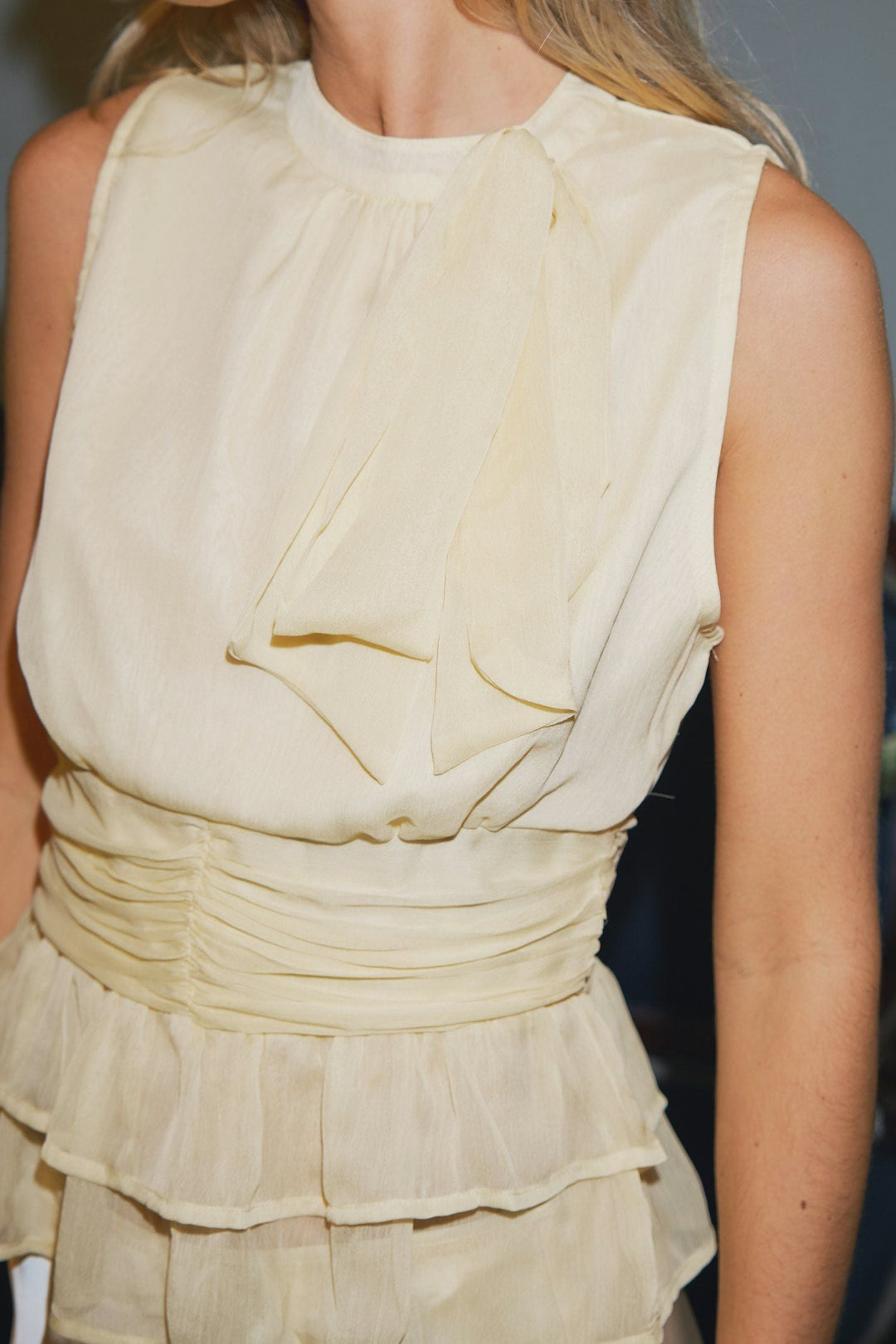 Neo Noir - Ansol Solid Chiffon Top 166671 - 191 - Light Yellow