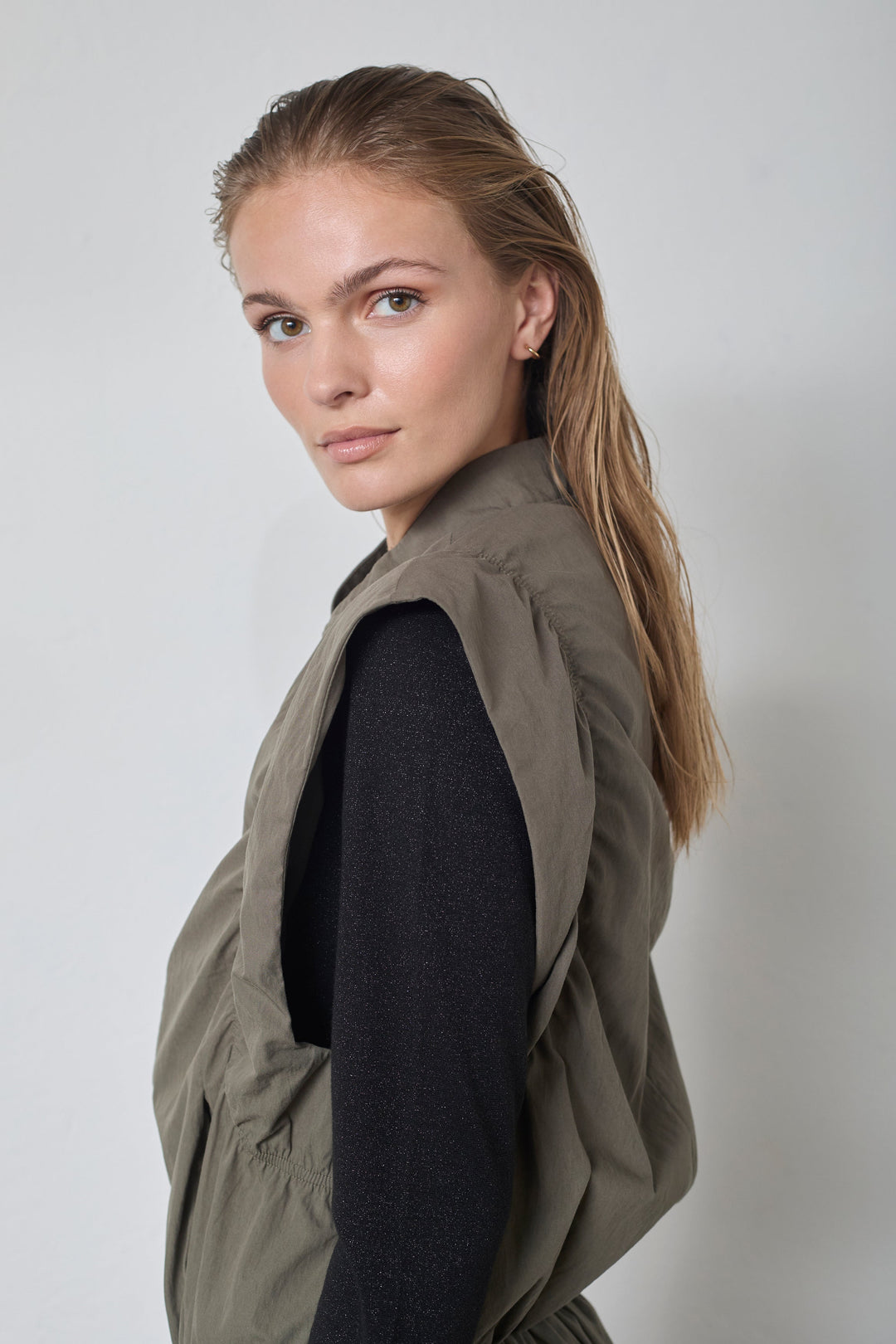 Co´Couture - Acasiacc Waistcoat 40042 - 7555 - Army