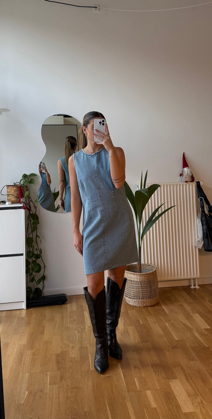 Modström - Vilmermd Dress 59021 - 10709 - Light Blue Wash