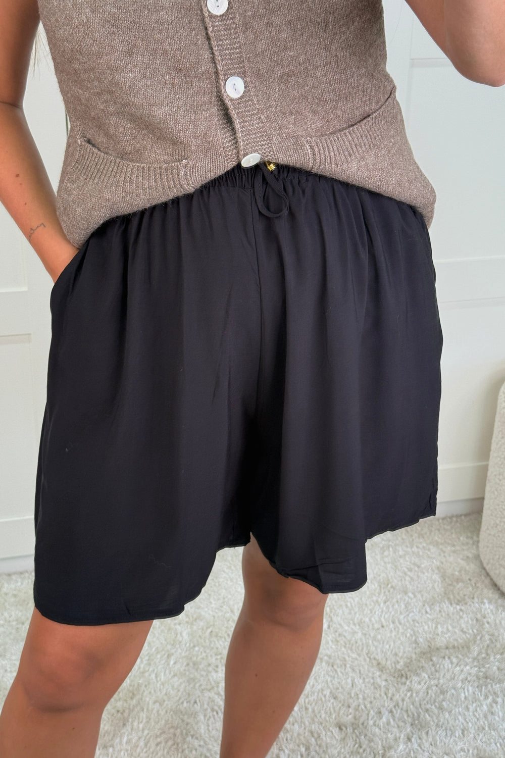 A-bee - Bianka Shorts - Black Shorts 