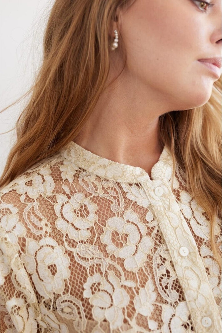 A-VIEW - Alaia Lace Shirt - 004 Sand Skjorter 