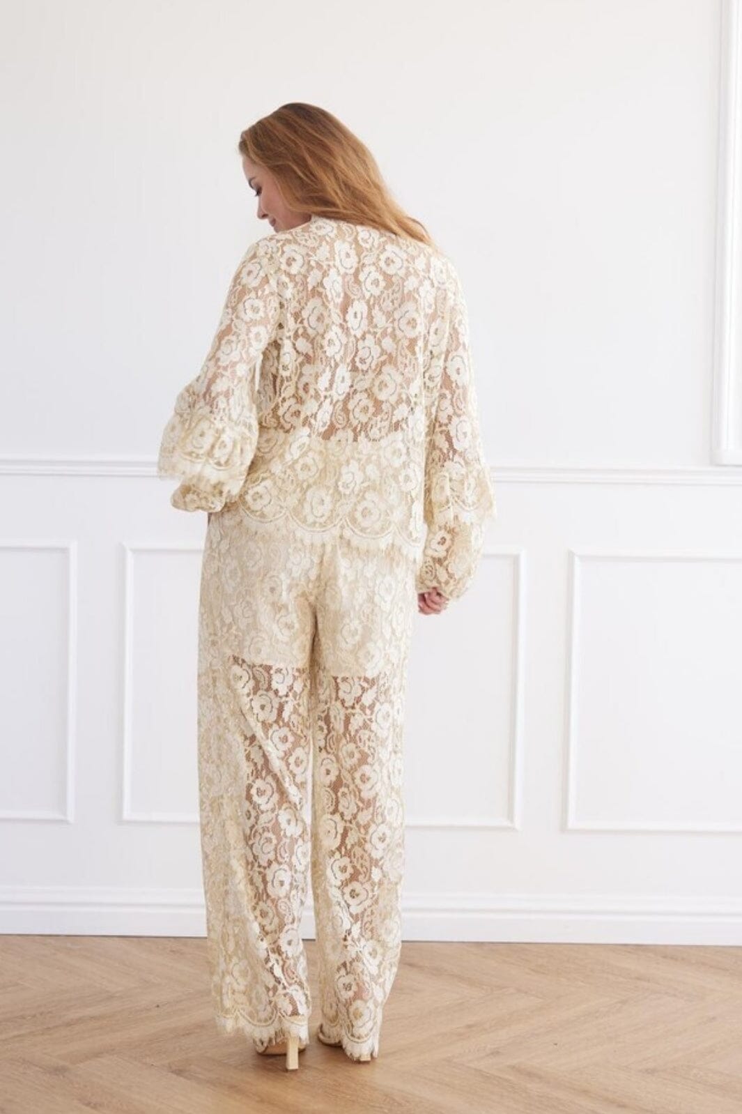 A-VIEW - Alaia Lace Shirt - 004 Sand Skjorter 