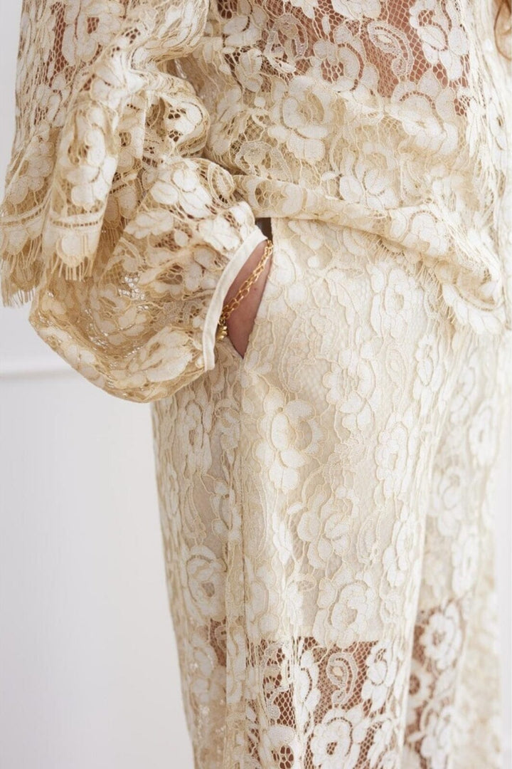 A-VIEW - Alaia Lace Shirt - 004 Sand Skjorter 