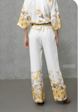 Love & Divine - Love207-44 19857 - 813 - Yellow/Brown Flower