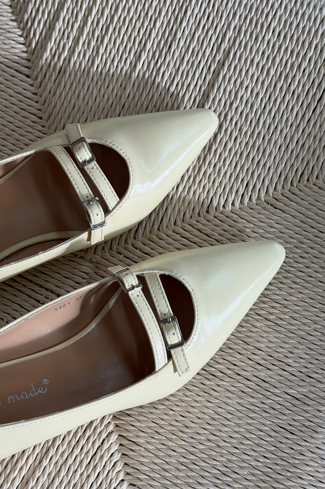 Bloom - Galanthus Ballet Flats - Light Yellow Ballerinaer 