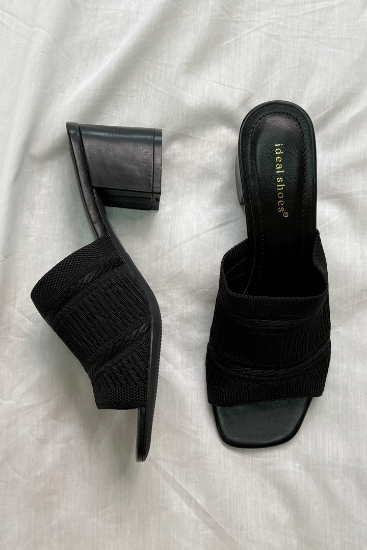 Bloom - Lana Sandaler - Black Sandaler 