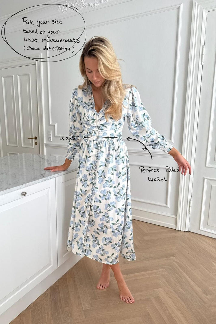 BYIC - Adelic Long Dress A2327 - Blue Hydrangea Print Kjoler 