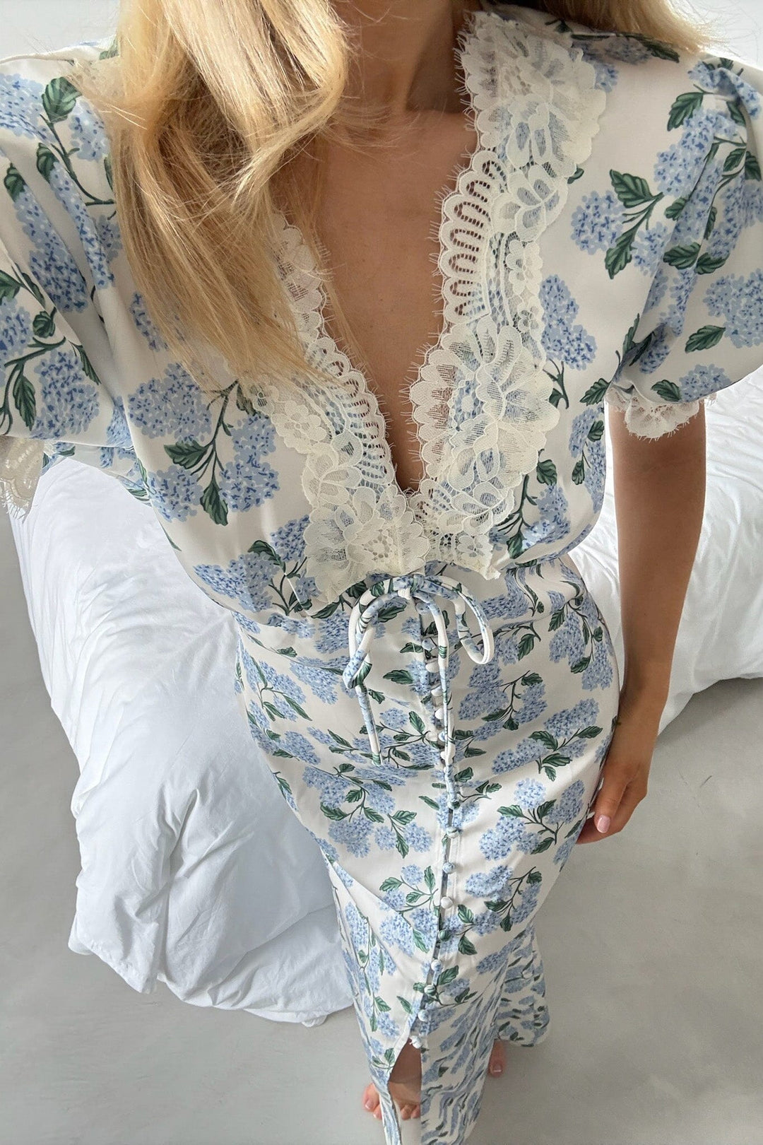BYIC - Agneteic Long Dress A23810 - Blue Hydrangea Print Kjoler 