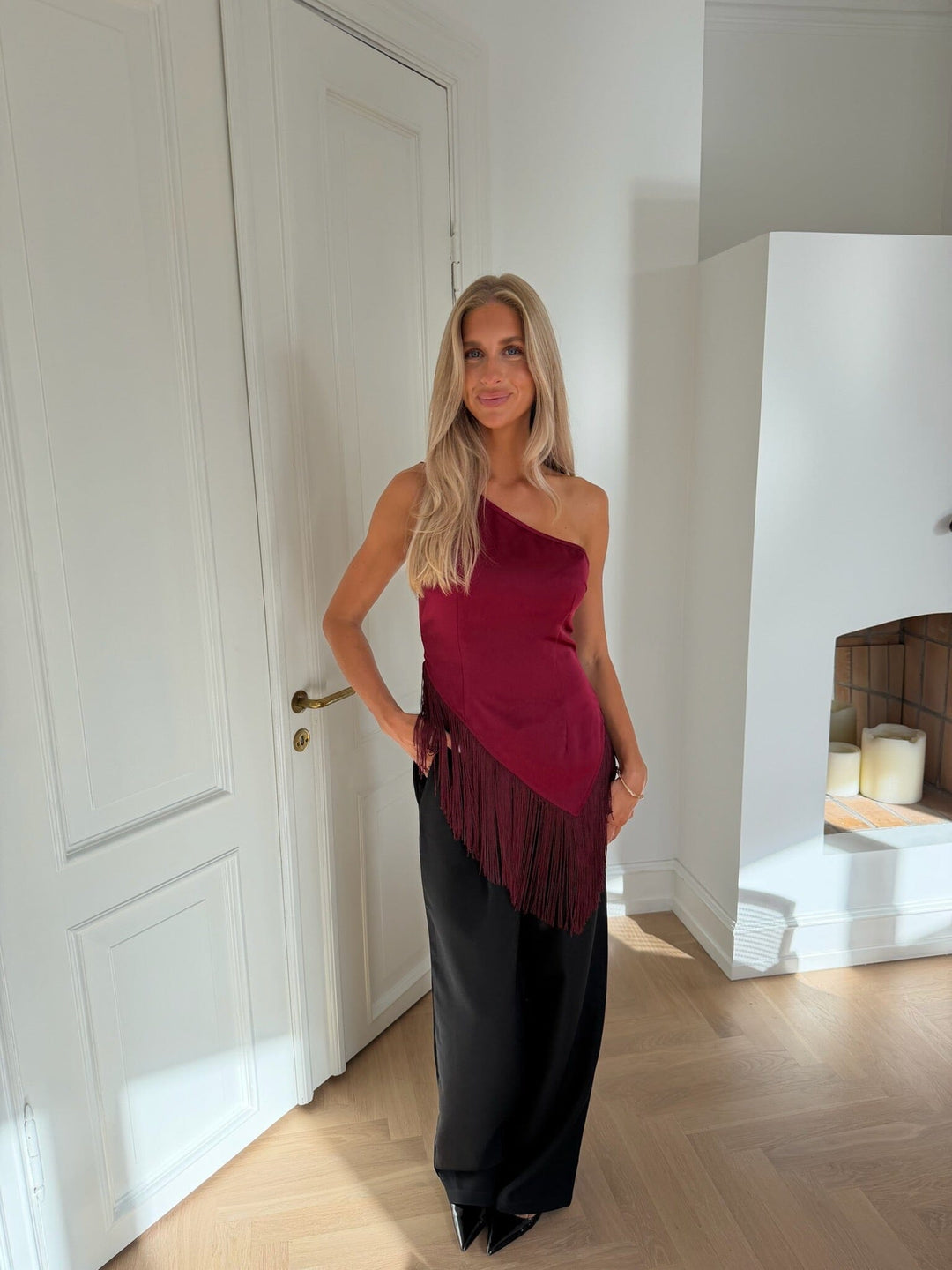 Byic x Molly&My - Lenaic Asymmetric Top A25547 - Bordeaux Satin T-shirts 