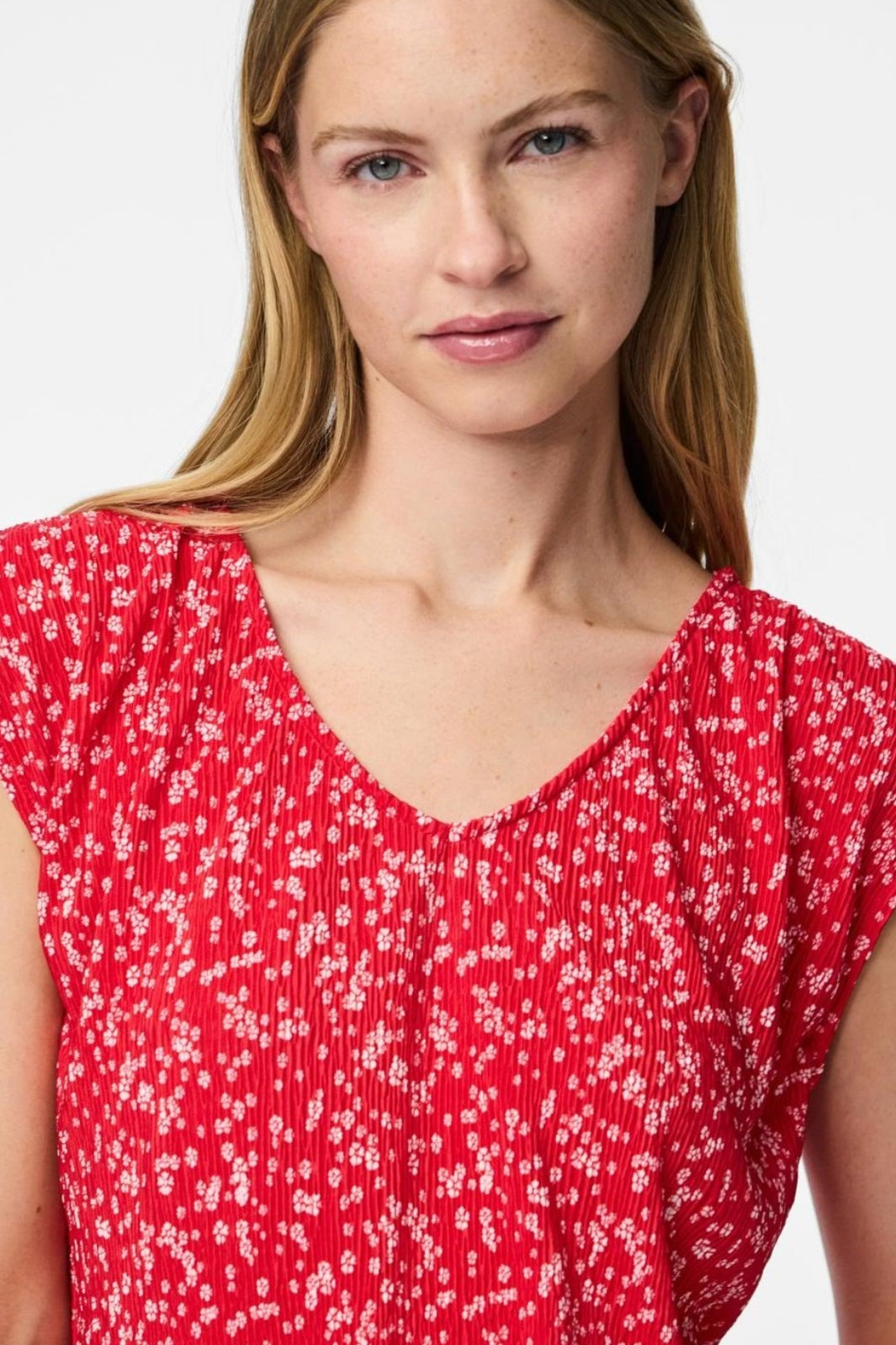Forudbestilling - Pieces - Pcflora Ss V-Neck Top - 4699179 Lollipop Small Flower